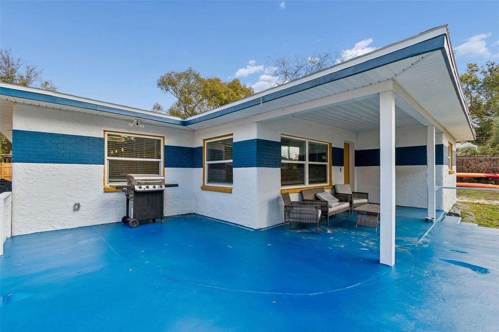 Image 64 of property listing at 1102 E RIVER COVE STREET, Tampa, FL 33604