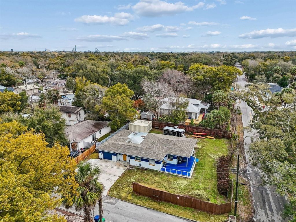 Image 76 of property listing at 1102 E RIVER COVE STREET, Tampa, FL 33604