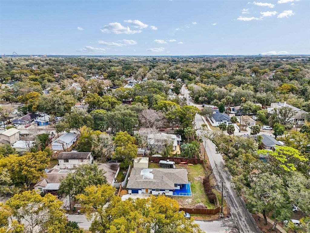 Image 79 of property listing at 1102 E RIVER COVE STREET, Tampa, FL 33604