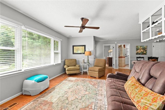 1132 Kennedy Street, Yadkinville, NC 27055
