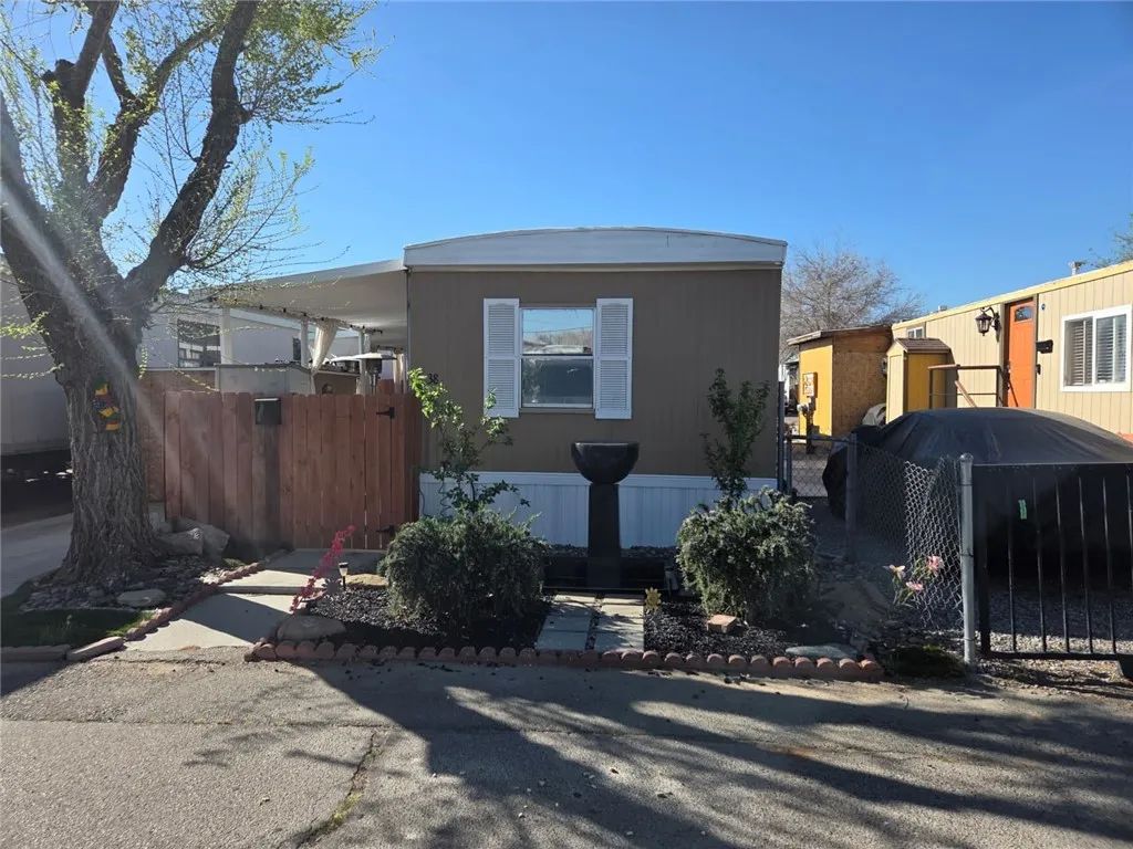 12751 Mariposa Space 38, Victorville, CA 92395