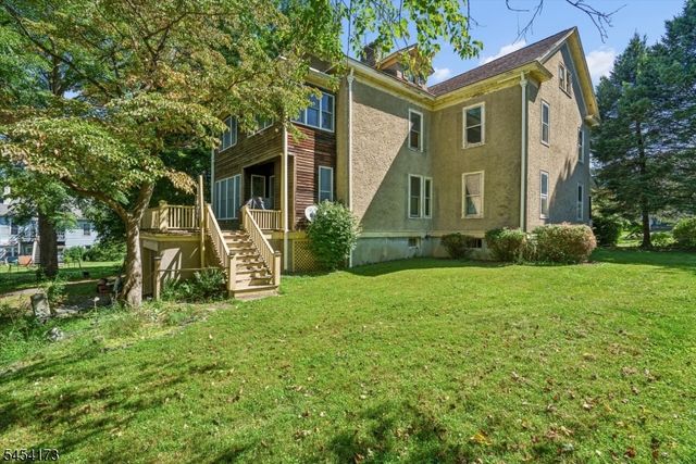 9 Linwood Ave, Newton Town, NJ 07860