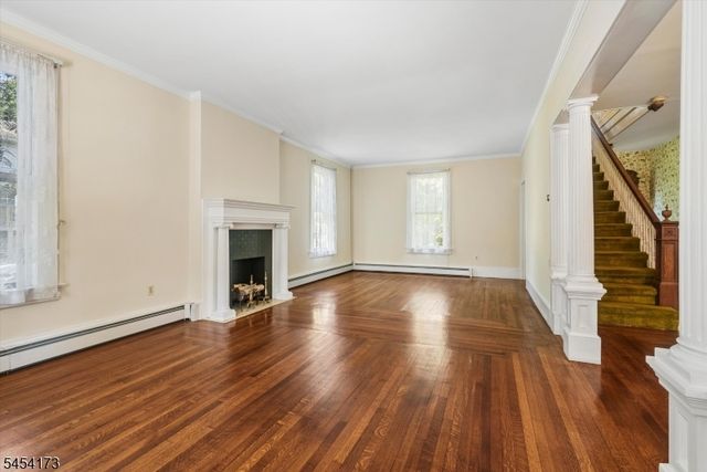 9 Linwood Ave, Newton Town, NJ 07860