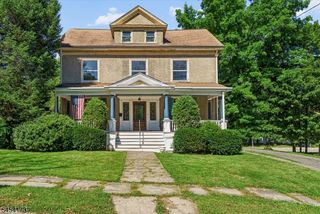 9 Linwood Ave, Newton Town, NJ 07860