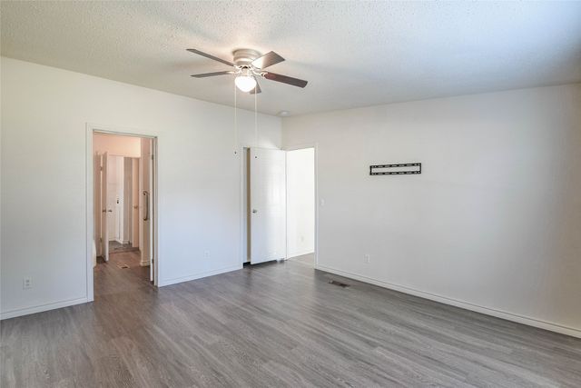 5420 Water View Drive, Granbury, TX 76048
