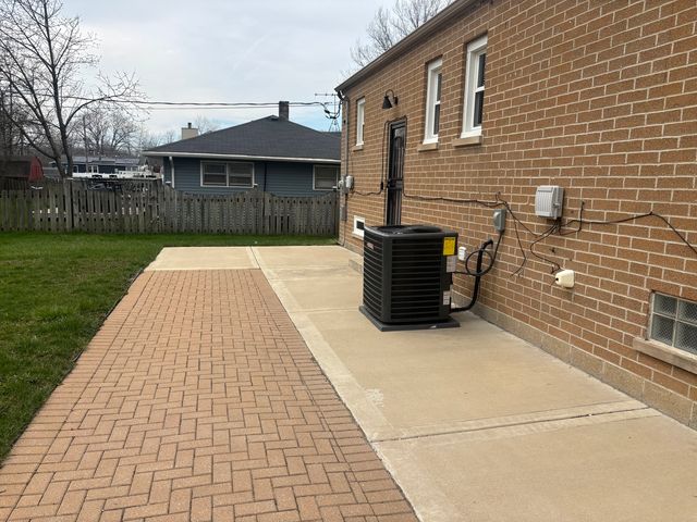 2421 187th Place, Lansing, IL 60438