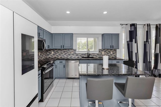 219 STRATHMORE CIRCLE, Kissimmee, FL 34744