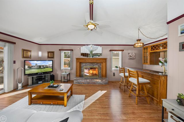 11908 Tahiti Drive, Sterling Heights, MI 48312