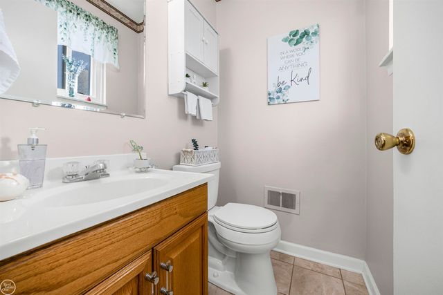 11908 Tahiti Drive, Sterling Heights, MI 48312