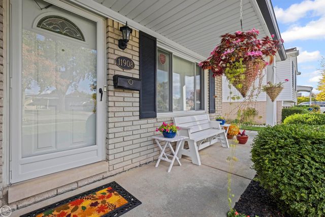 11908 Tahiti Drive, Sterling Heights, MI 48312