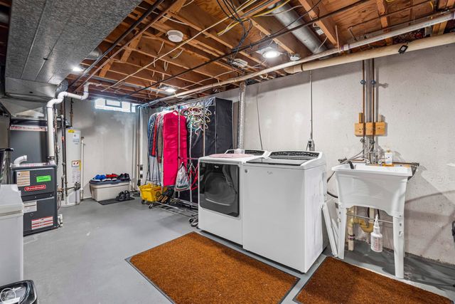 11908 Tahiti Drive, Sterling Heights, MI 48312