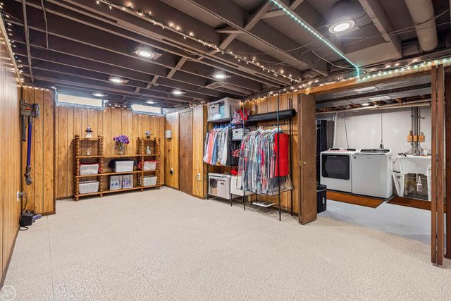 11908 Tahiti Drive, Sterling Heights, MI 48312