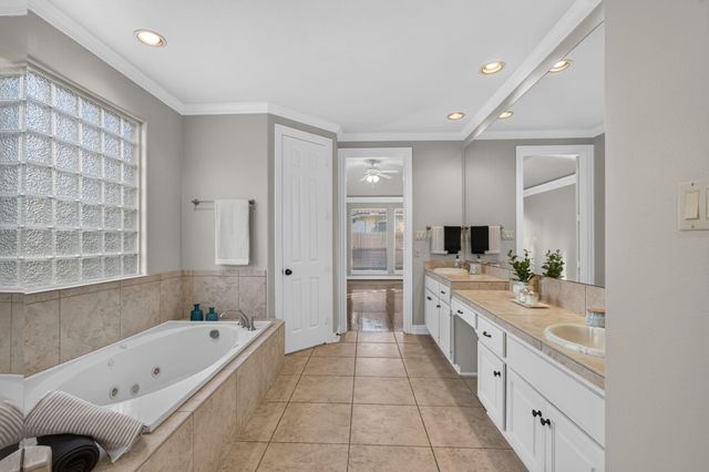 13511 Indigo Lake, Houston, TX 77077