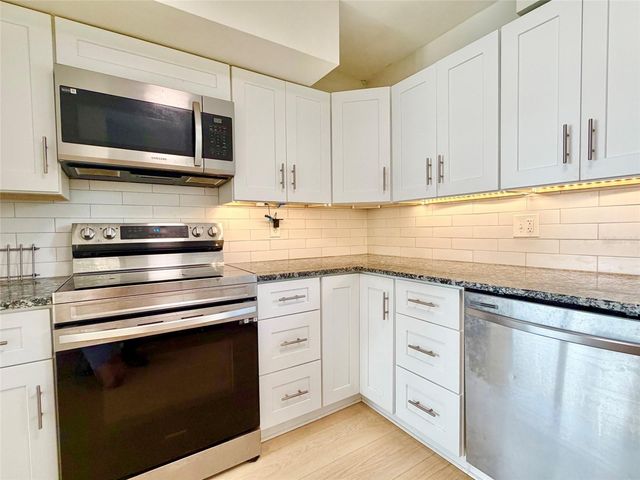 3300 58TH STREET N, St Petersburg, FL 33710