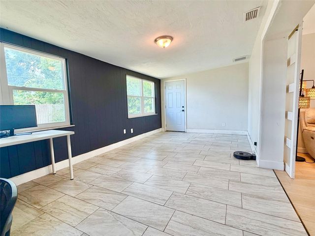 3300 58TH STREET N, St Petersburg, FL 33710
