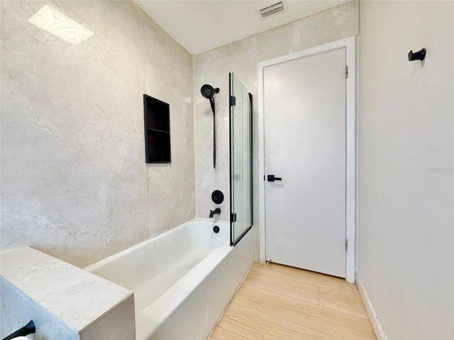 3300 58TH STREET N, St Petersburg, FL 33710
