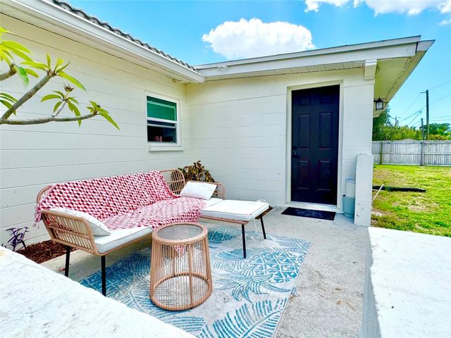 3300 58TH STREET N, St Petersburg, FL 33710