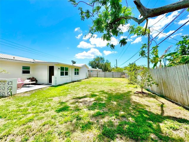 3300 58TH STREET N, St Petersburg, FL 33710