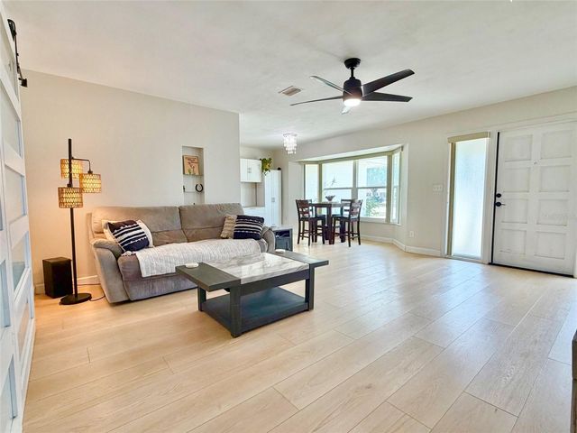 3300 58TH STREET N, St Petersburg, FL 33710