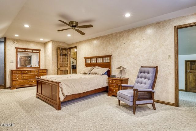 5227 Beverly Oaks Drive, Knoxville, TN 37918