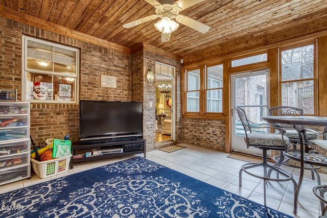 5227 Beverly Oaks Drive, Knoxville, TN 37918