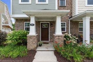 605 Jenny Way 12, Brighton, MI 48116