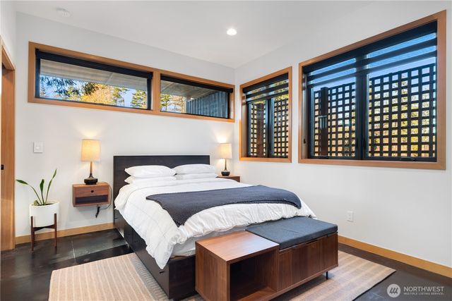 2475 15th Street, Port Townsend, WA 98368