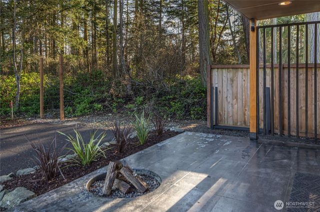 2475 15th Street, Port Townsend, WA 98368