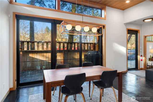 2475 15th Street, Port Townsend, WA 98368