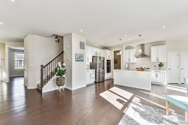 2839 Dillon Drive, Ann Arbor, MI 48105