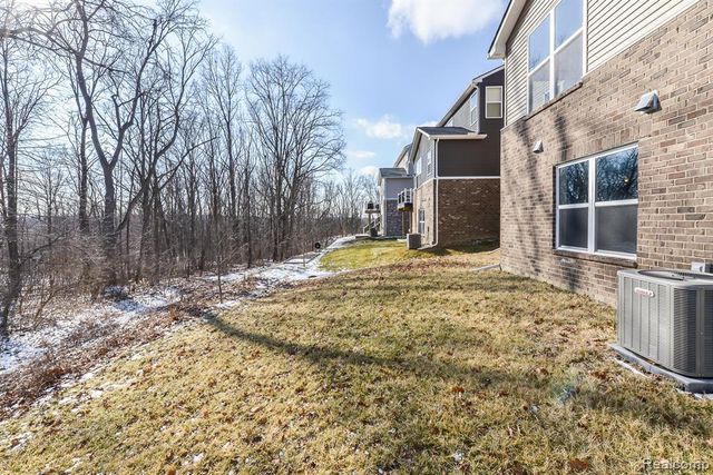 2839 Dillon Drive, Ann Arbor, MI 48105