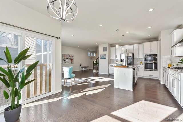 2839 Dillon Drive, Ann Arbor, MI 48105