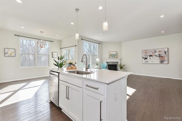 2839 Dillon Drive, Ann Arbor, MI 48105