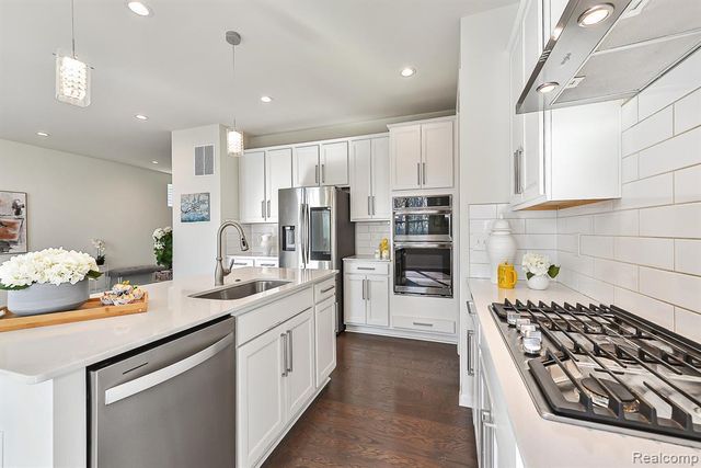 2839 Dillon Drive, Ann Arbor, MI 48105