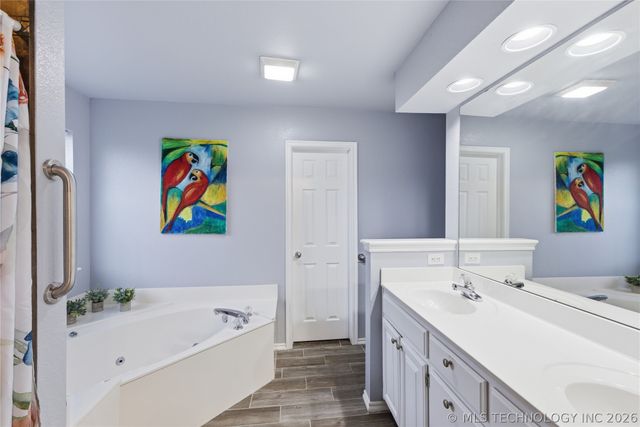 11248 S 274th East Avenue, Coweta, OK 74429