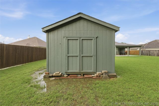 11248 S 274th East Avenue, Coweta, OK 74429