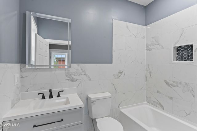 29 Marshall Avenue, Schenectady, NY 12304