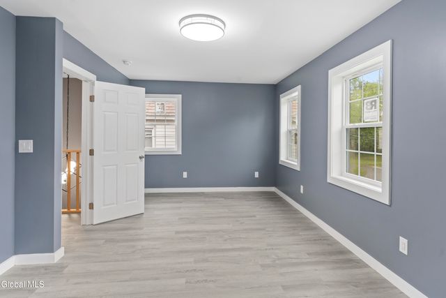 29 Marshall Avenue, Schenectady, NY 12304