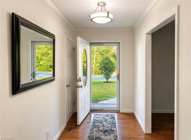 2115 Ledford Road, Greensboro, NC 27406