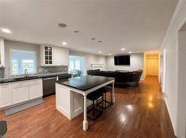 2115 Ledford Road, Greensboro, NC 27406