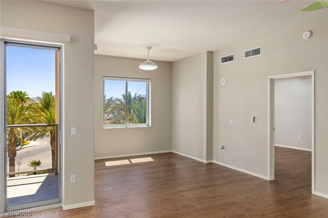 8255 Las Vegas Boulevard 321, Las Vegas, NV 89123