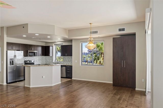 8255 Las Vegas Boulevard 321, Las Vegas, NV 89123