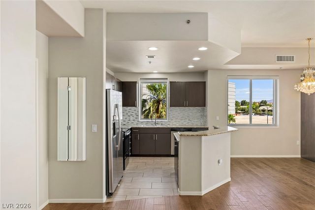 8255 Las Vegas Boulevard 321, Las Vegas, NV 89123