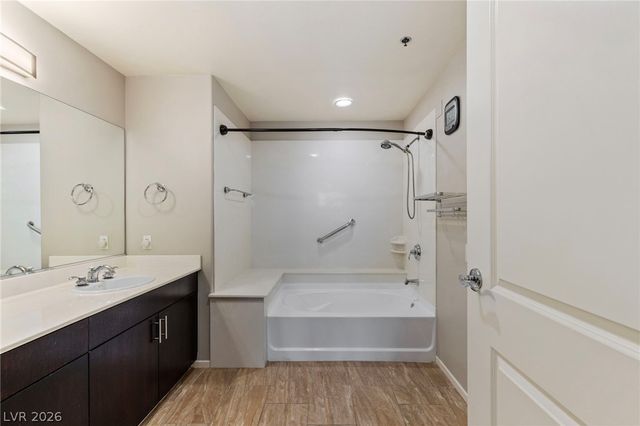 8255 Las Vegas Boulevard 321, Las Vegas, NV 89123