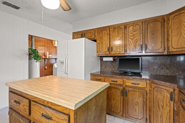 708 Leak St, Talco, TX 75487