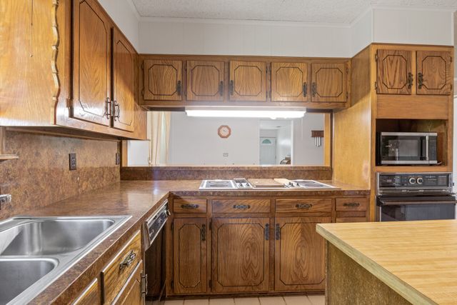708 Leak St, Talco, TX 75487