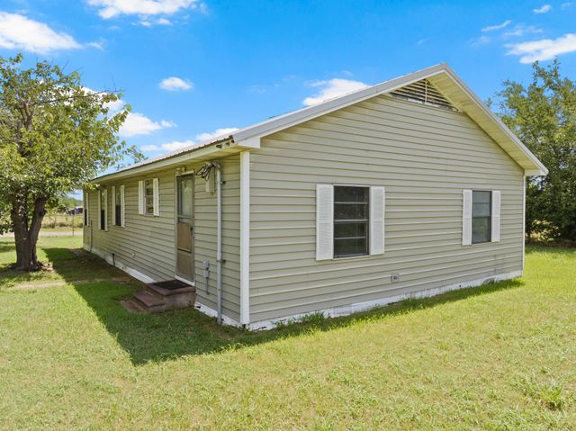 708 Leak St, Talco, TX 75487