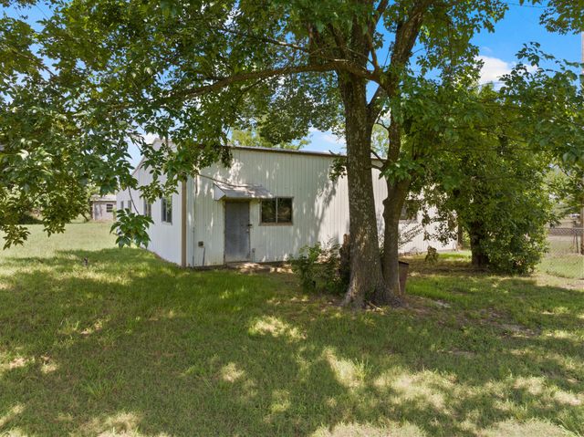 708 Leak St, Talco, TX 75487