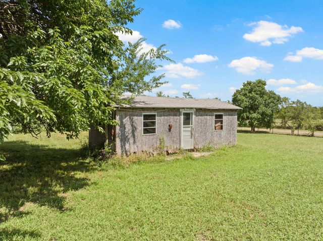 708 Leak St, Talco, TX 75487