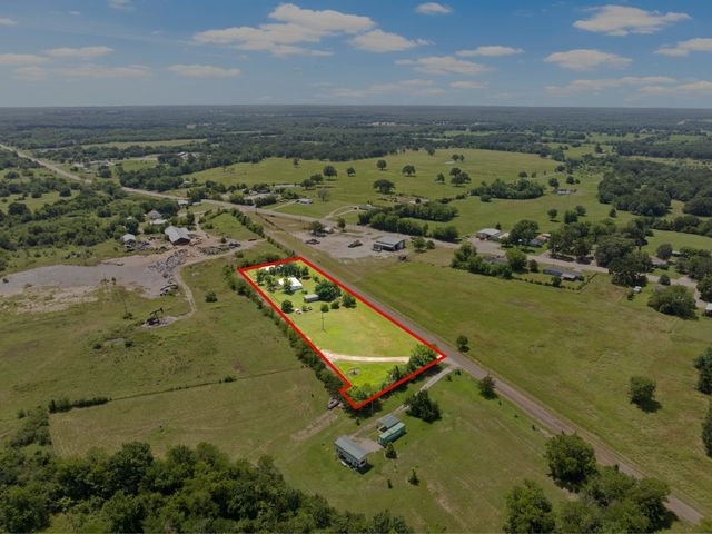708 Leak St, Talco, TX 75487